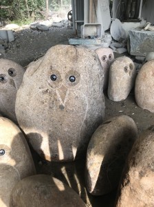 Large Boulder Owl Statue for Garden Decoration