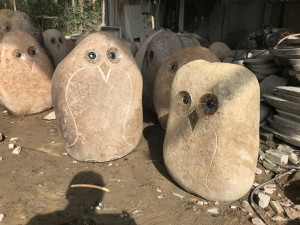 Large Boulder Owl Statue for Garden Decoration