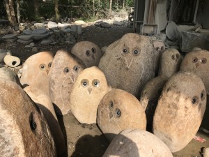 Large Boulder Owl Statue for Garden Decoration